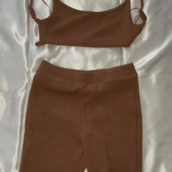 sets - Picture 4 of 4